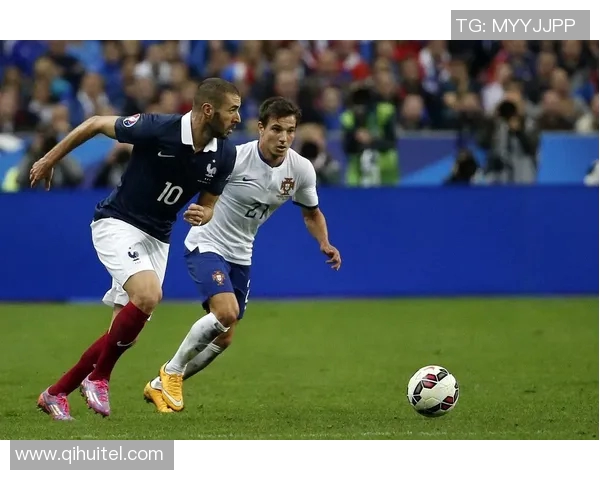 足球明星现场高清壁纸尽享足球魅力与激情瞬间的完美呈现